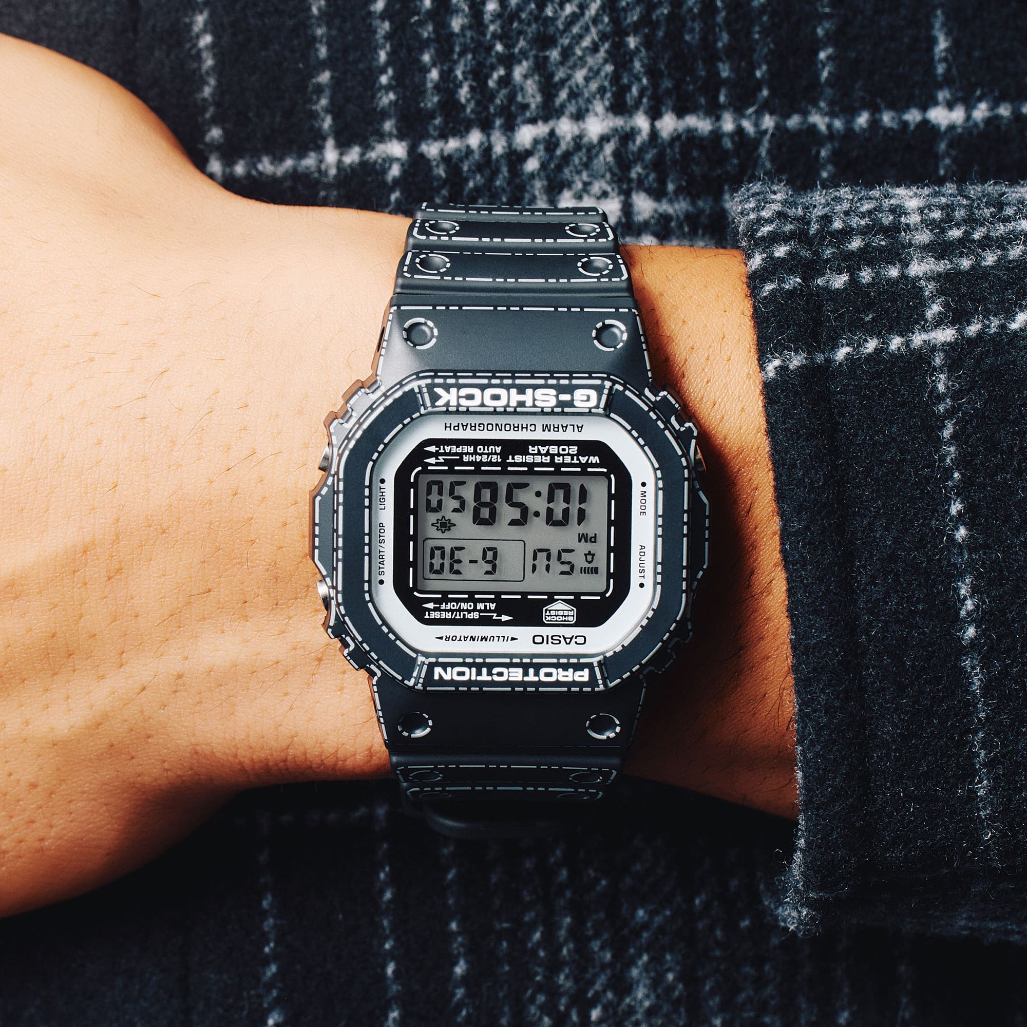 DW5600RGM-1 | G-SHOCK DIGITAL Black - Image 2
