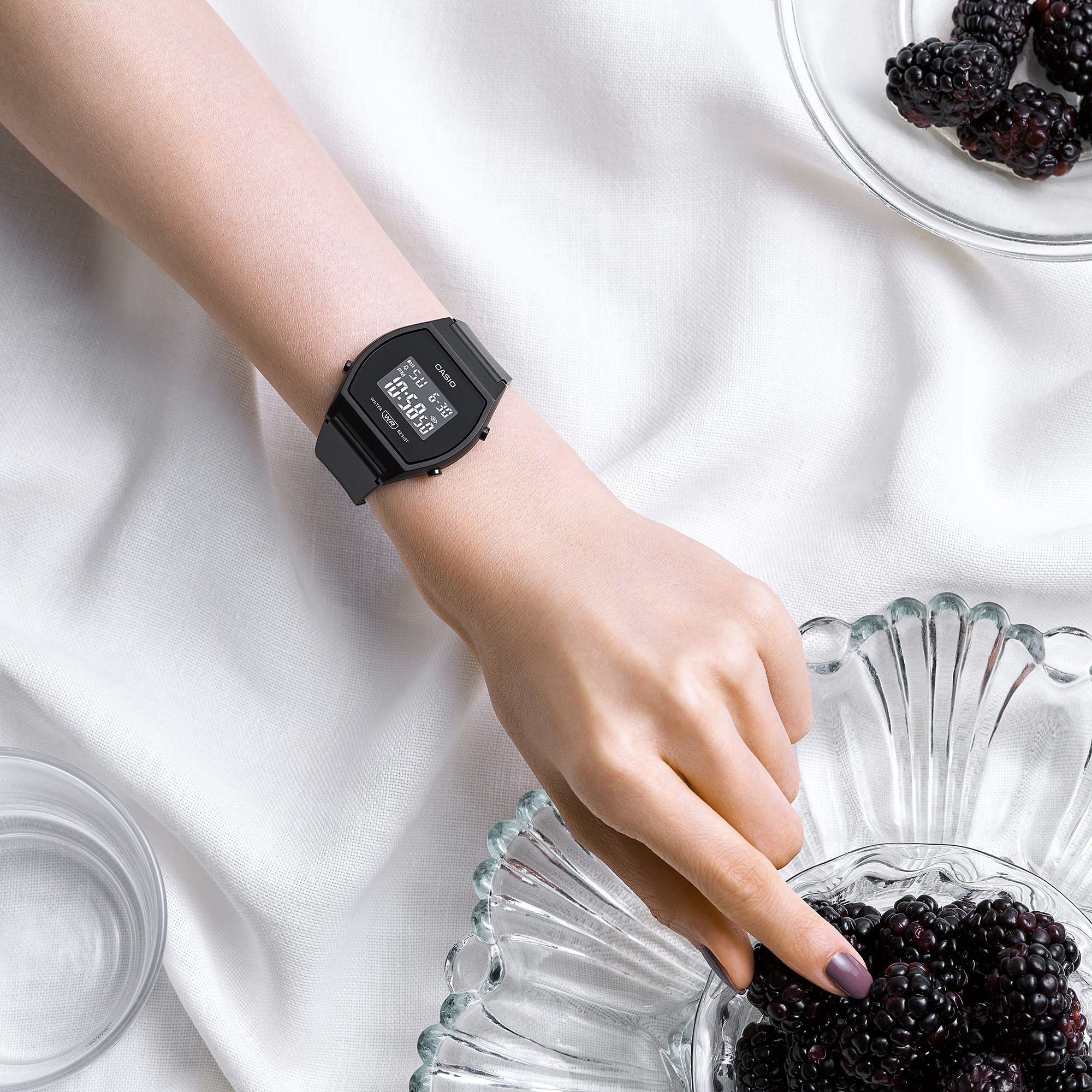 LW204-1B | All Black Digital Watch - Image 3