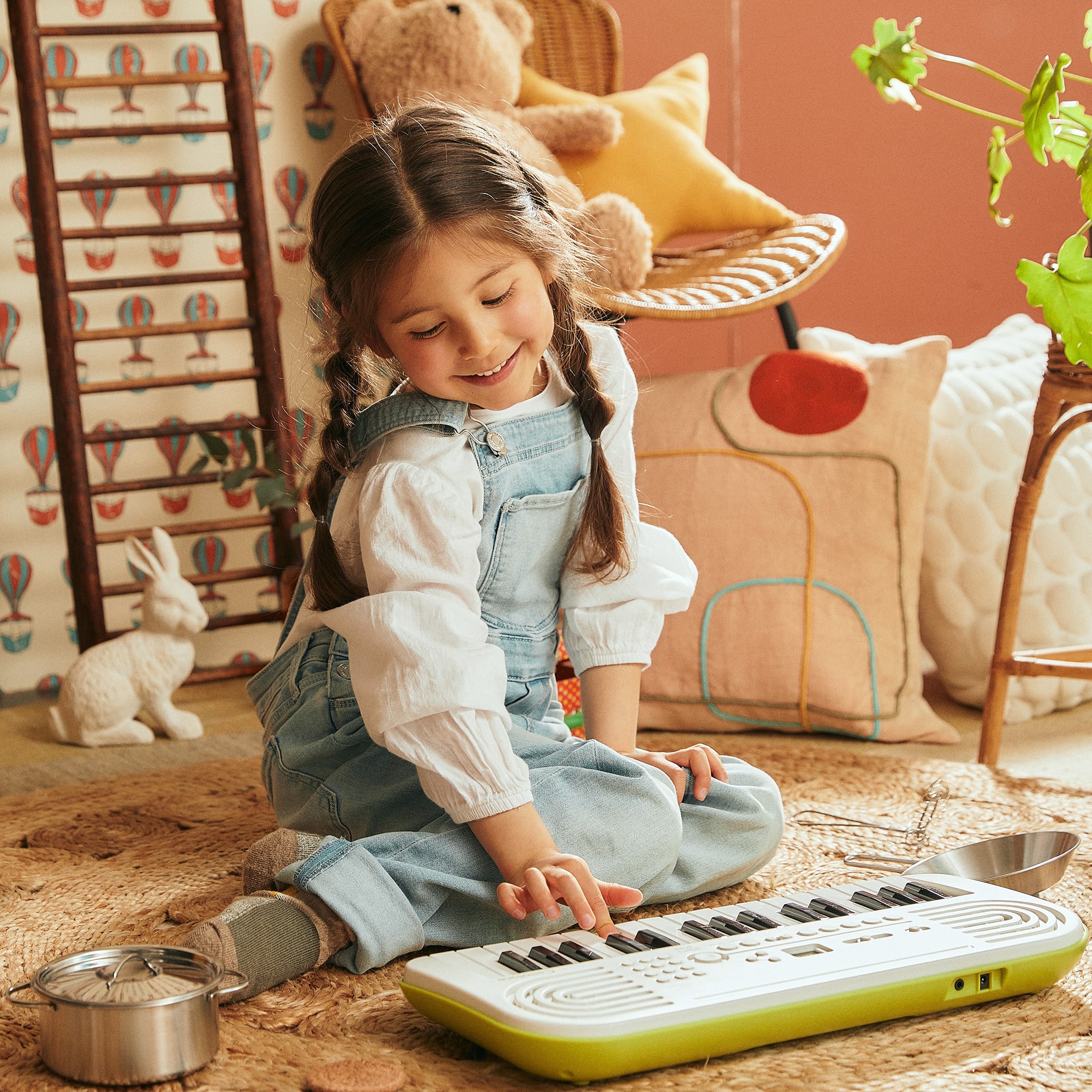 SA-50 | White and Green Mini Keyboard for kids - Image 2